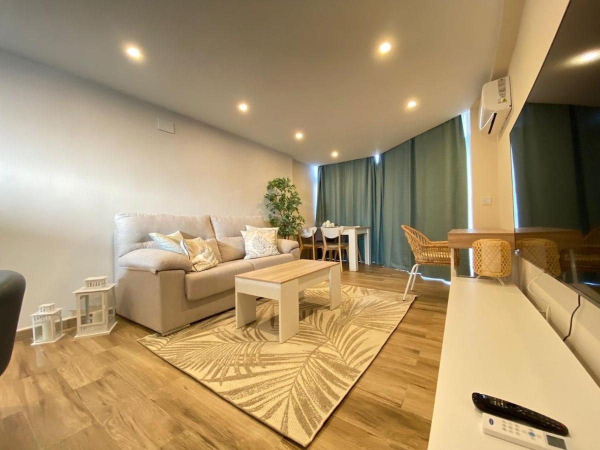 Moderno Apartamento Con Vistas Al Mar -بينالماذينا المظهر الخارجي الصورة