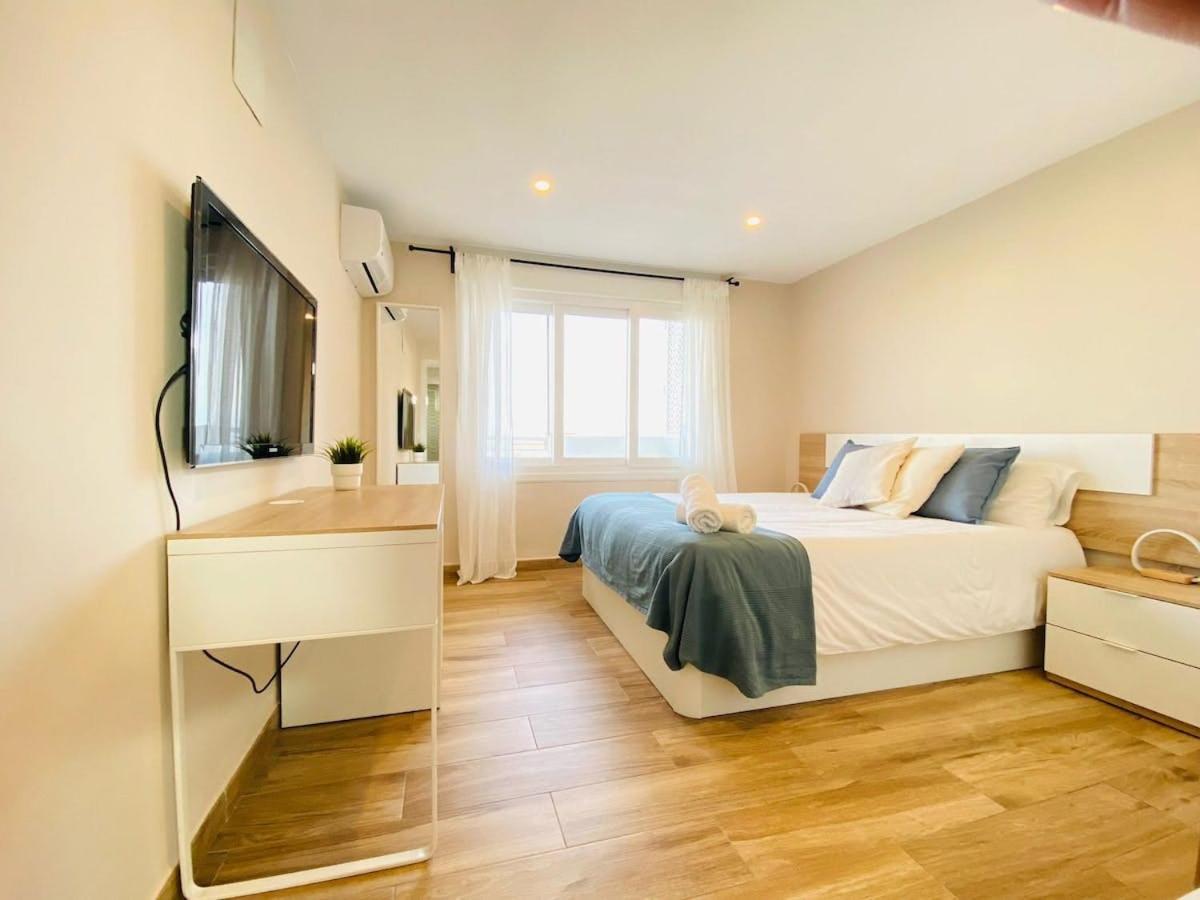 Moderno Apartamento Con Vistas Al Mar -بينالماذينا المظهر الخارجي الصورة