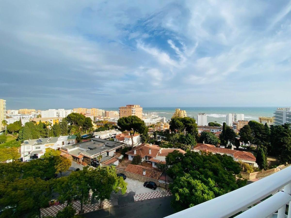 Moderno Apartamento Con Vistas Al Mar -بينالماذينا المظهر الخارجي الصورة