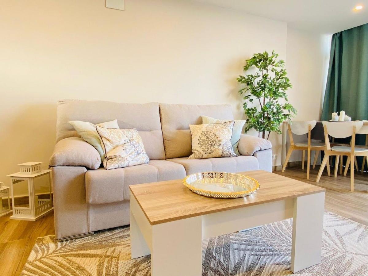 Moderno Apartamento Con Vistas Al Mar -بينالماذينا المظهر الخارجي الصورة